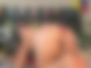 Maturedoly-1's Live Sex Cam Show