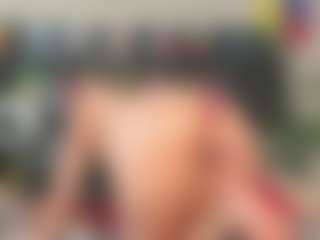 Maturedoly-1's Live Sex Cam Show