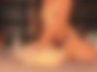 Maturedoly-1's Live Sex Cam Show