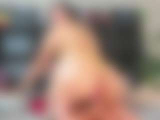 Maturedoly-1's Live Sex Cam Show