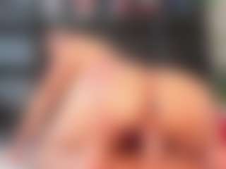 Maturedoly-1 MILF webcam performer live streaming