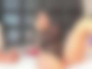 Live cam show with Maturedoly-1 - Small Tits Mature on Gym Cam Girls