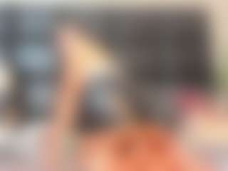 Maturedoly-1's Live Sex Cam Show