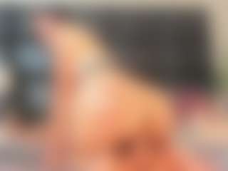 Maturedoly-1's Live Sex Cam Show