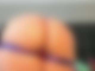 Live cam show with Maturedoly-1 - Spy MILF on TeamSkeetLive