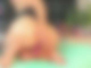 Maturedoly-1's Live Sex Cam Show