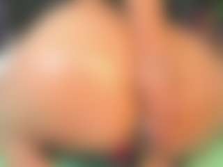 Maturedoly-1's Live Sex Cam Show