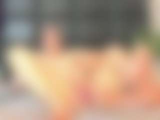 Maturedoly-1's Live Sex Cam Show