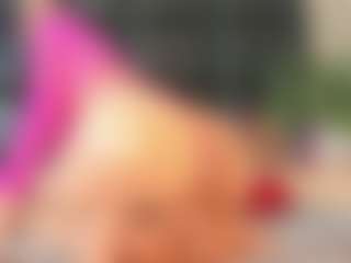 Maturedoly-1's Live Sex Cam Show
