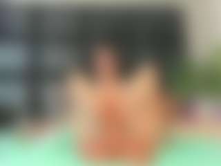Maturedoly-1's Live Sex Cam Show