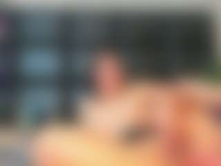 Maturedoly-1's Live Sex Cam Show