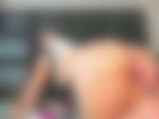Live cam show with Maturedoly-1 - Bedroom Red Hair on Soda Cam