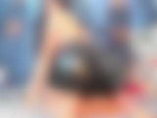 Maturedoly-1's Live Sex Cam Show
