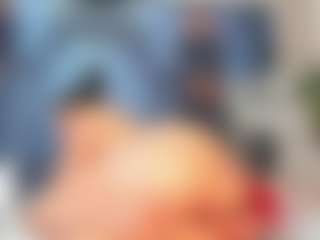 Maturedoly-1's Live Sex Cam Show
