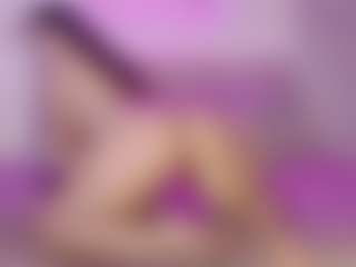 Live cam show with Raven Stewart - Nice on Camsoda