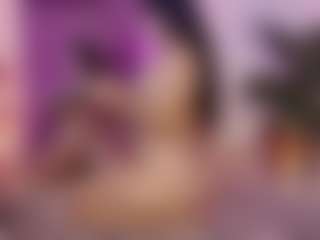 Live cam show with Raven Stewart - Gagging on Camsoda