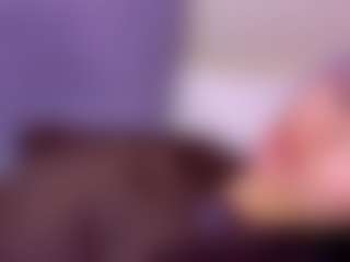 Live cam show with AliceeThorn - Toys on Hubzter Live