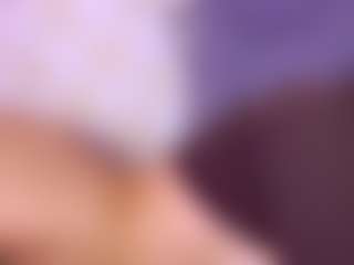 Live cam show with AliceeThorn - Big Ass on hotwifechat.live