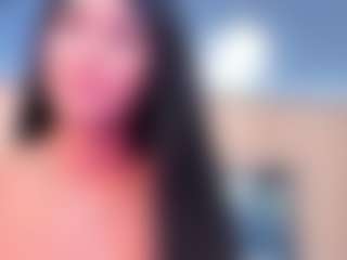 Live cam show with AlisonJaimes - Teen (18+) on AdultVida.com