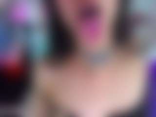 Live cam show with HeidyCarter - Thong on CamClone