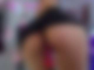 Live cam show with HeidyCarter - Skinny on TeamSkeetLive