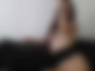 Show en direct avec Rossemarie - Tease sur Camsoda