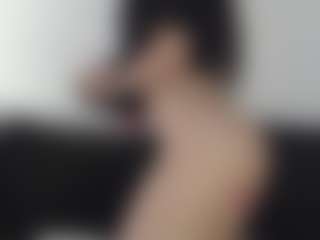 Live cam show with Rossemarie - Skinny on CamClone
