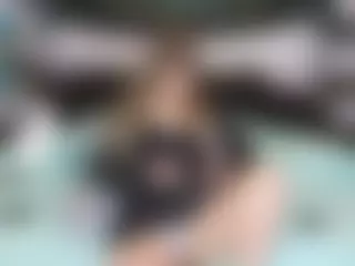 SaveTheBea's Live Sex Cam Show