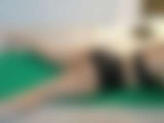 SaveTheBea's Live Sex Cam Show