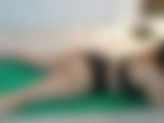 SaveTheBea's Live Sex Cam Show