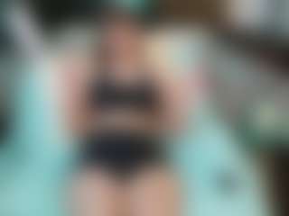 SaveTheBea's Live Sex Cam Show