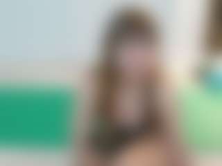SaveTheBea's Live Sex Cam Show