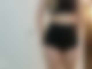 SaveTheBea's Live Sex Cam Show
