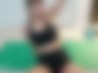 SaveTheBea's Live Sex Cam Show
