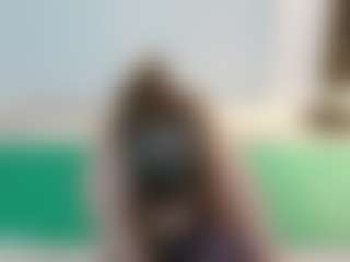 SaveTheBea's Live Sex Cam Show