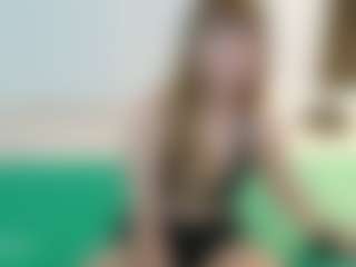 SaveTheBea's Live Sex Cam Show