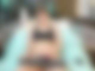 SaveTheBea's Live Sex Cam Show