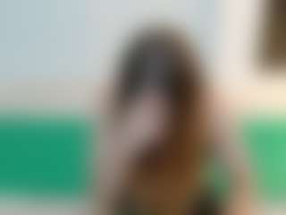 SaveTheBea's Live Sex Cam Show