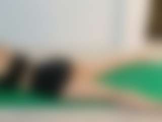 SaveTheBea's Live Sex Cam Show