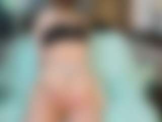 SaveTheBea's Live Sex Cam Show