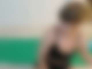 SaveTheBea's Live Sex Cam Show