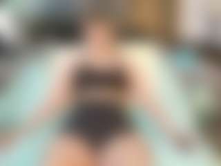SaveTheBea's Live Sex Cam Show
