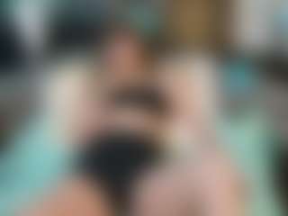 SaveTheBea's Live Sex Cam Show