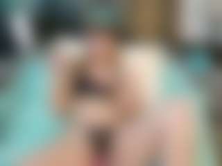 SaveTheBea's Live Sex Cam Show