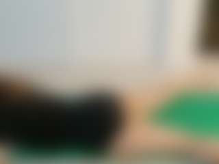 SaveTheBea's Live Sex Cam Show