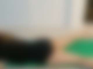 SaveTheBea's Live Sex Cam Show