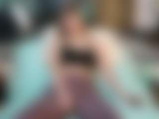 SaveTheBea's Live Sex Cam Show