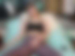 SaveTheBea's Live Sex Cam Show