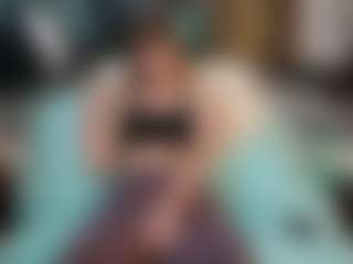 SaveTheBea's Live Sex Cam Show