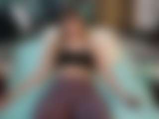 SaveTheBea's Live Sex Cam Show